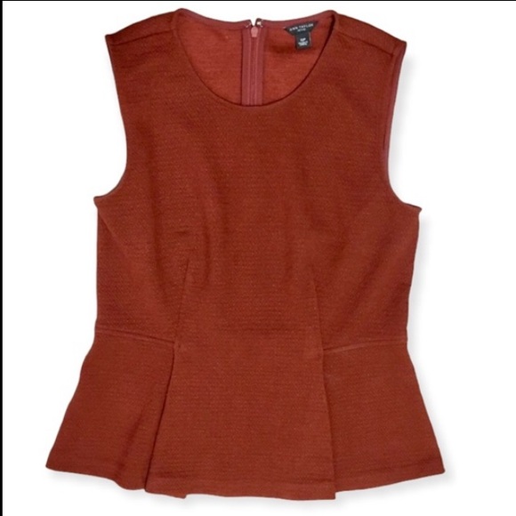 SOLD! Ann Taylor Rustic Red Textured Sleeveless Pleated Peplum Top - Picture 4 of 7